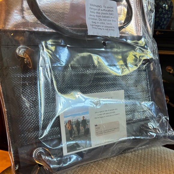 Hulken Medium Rolling Tote Bag with Zip Top & Button Closure - Picture 6 of 8